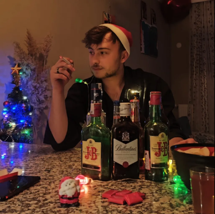 【 Cahit Tunç 】